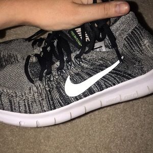 Nike free run fly knit